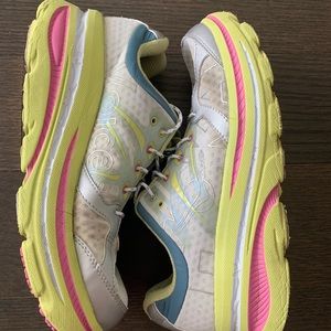 women's ov x hoka bondi b